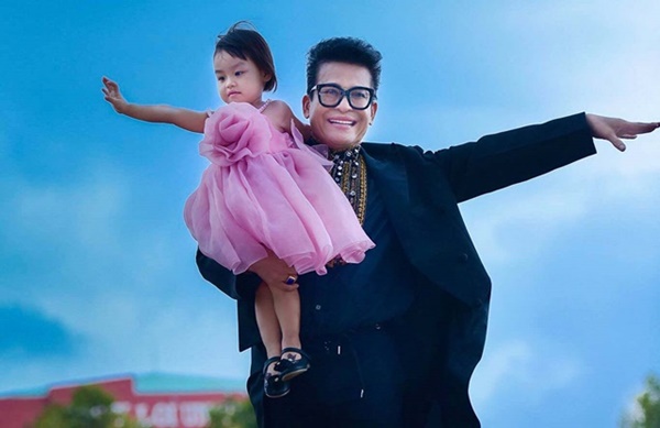Sao Việt ly hôn tuổi xế chiều: MC Thanh Bạch U70 coi con cháu là nguồn năng lượng sống-5