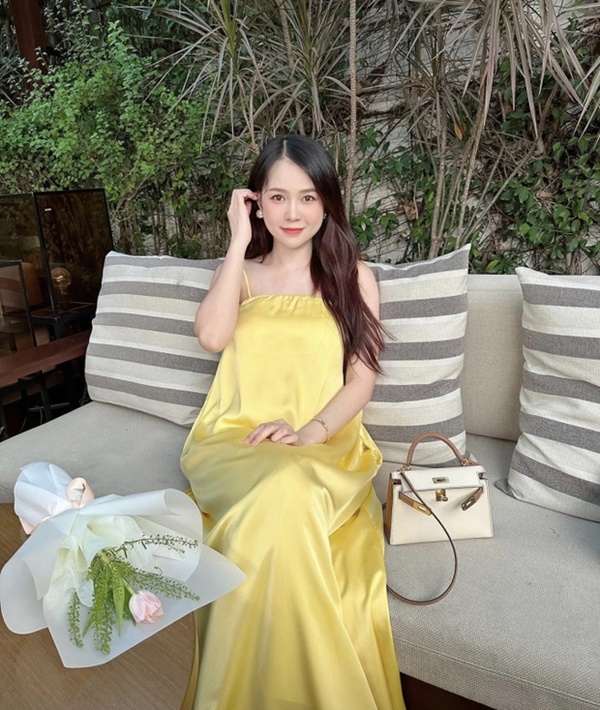 Sam xác nhận mang thai con đầu lòng, nhan sắc mẹ bầu gây ấn tượng-3