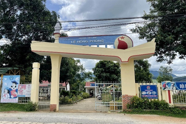 Giáo viên được hỗ trợ 1 triệu đồng, trường yêu cầu nộp lại 800 nghìn-1