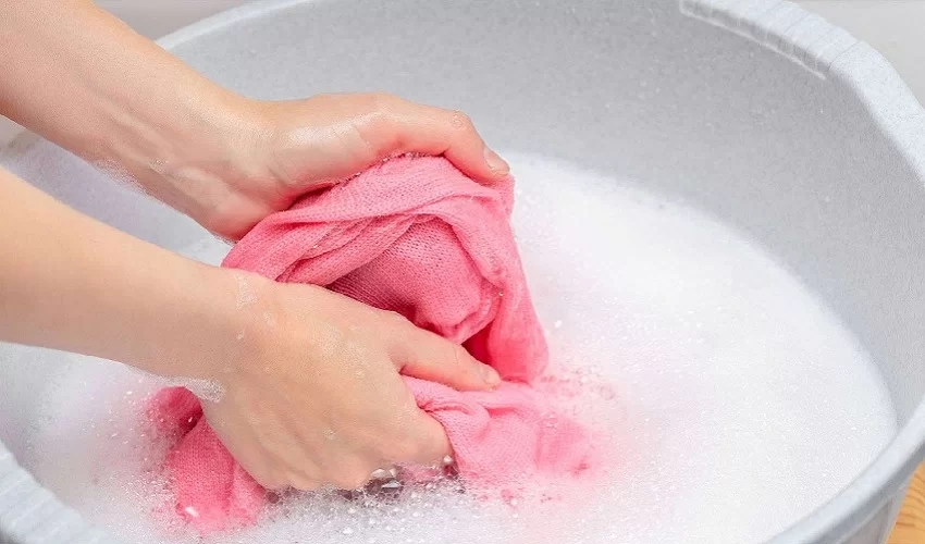 6 việc nhỏ làm trong phòng tắm, nhà vệ sinh đang hủy hoại sức khỏe của bạn từng ngày-2