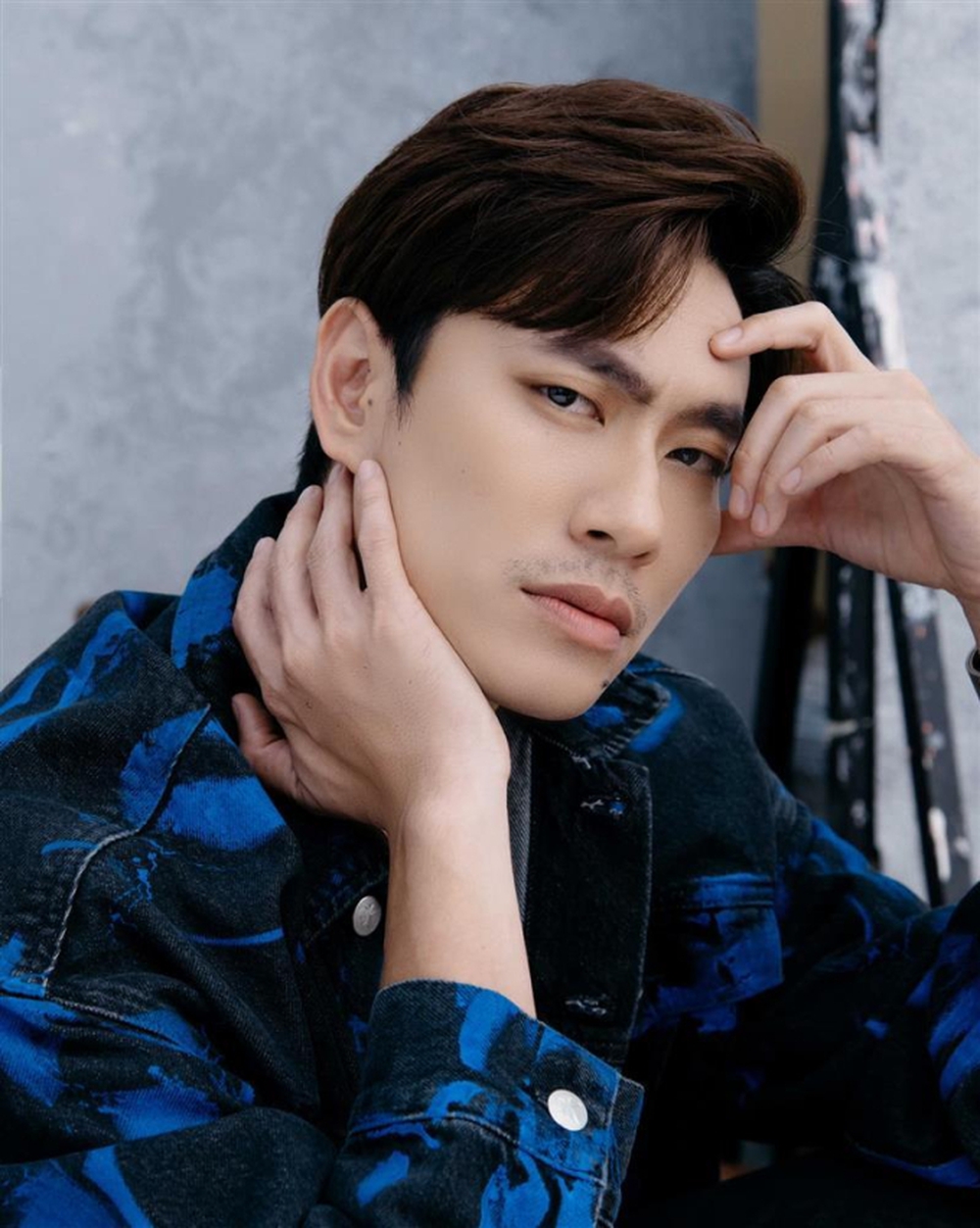 Nam diễn viên Việt nổi tiếng từng yêu say đắm người phụ nữ một lần đò, có con riêng, hơn 18 tuổi-1