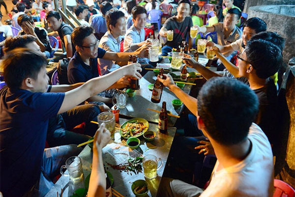 Diễn biến mới vụ cô giáo bị thông báo mất khen thưởng vì liên quan tín dụng đen-3