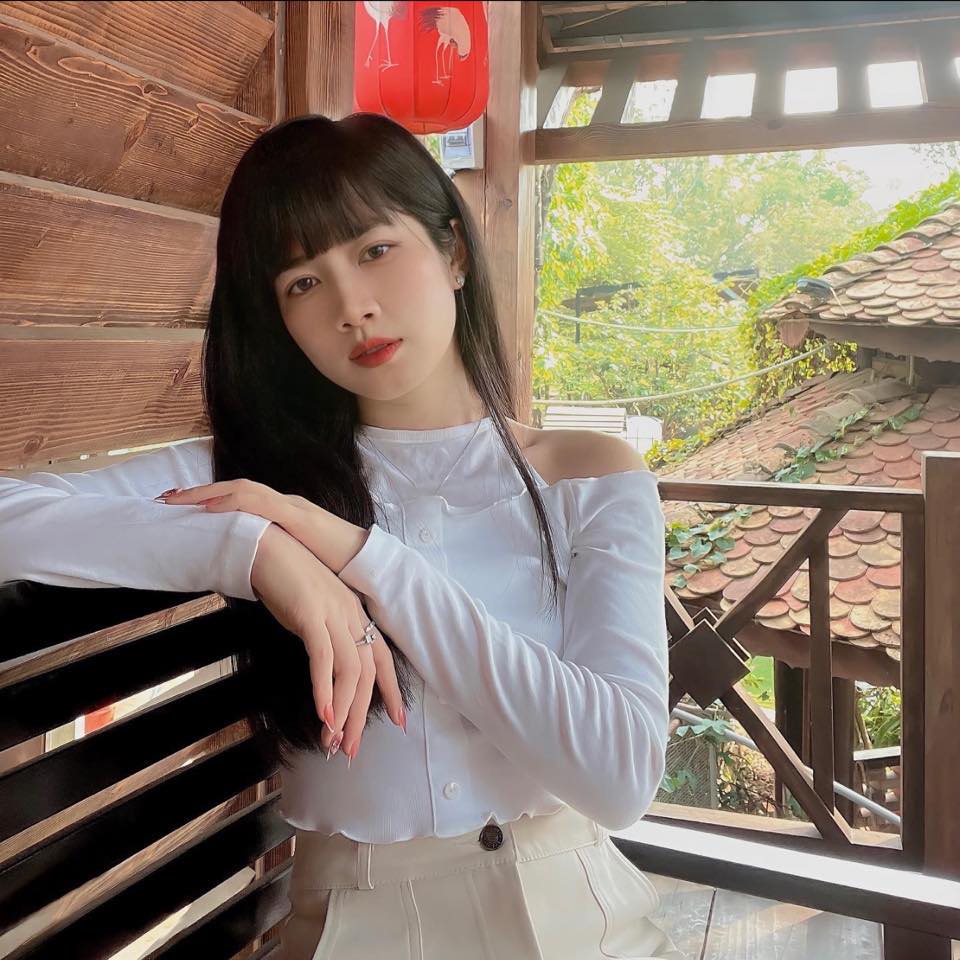 Câu chuyện cảm lạnh hút triệu views: Con dâu chuyển dạ vào viện chăm mẹ chồng và mẹ ruột-8