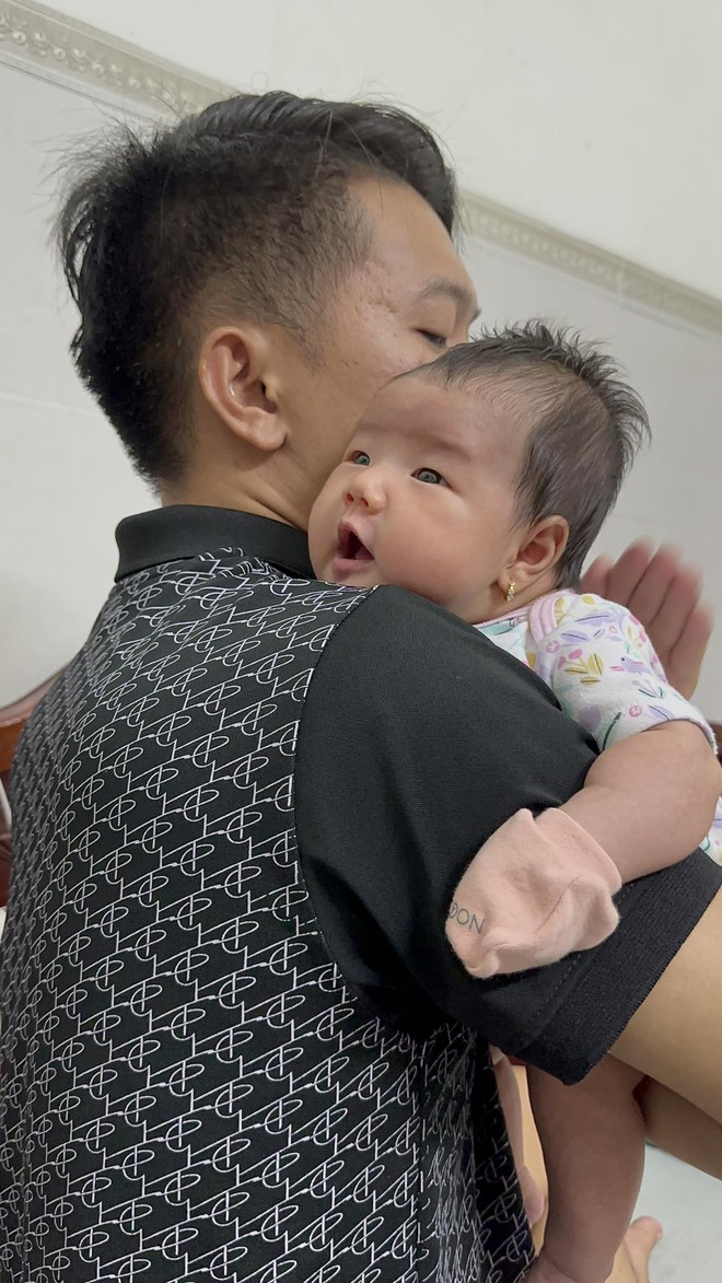 Câu chuyện cảm lạnh hút triệu views: Con dâu chuyển dạ vào viện chăm mẹ chồng và mẹ ruột-12