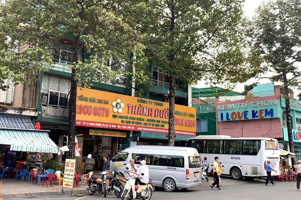 Nhà xe Thành Bưởi ngừng hoạt động, phóng viên ghi hình liền bị bám đuôi-1