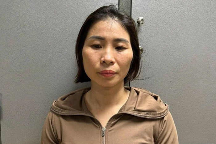 Tạm giữ hình sự nữ tài xế xe tải đâm vào xe máy khiến thai phụ tử vong-1