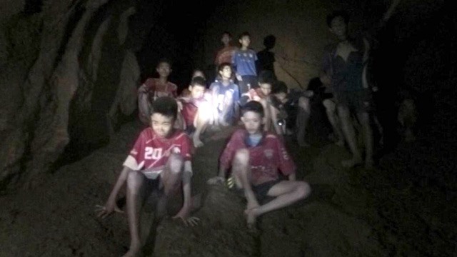 Bi kịch của đội trưởng đội bóng nhí Thái Lan: Được giải cứu nghẹt thở khỏi hang động, qua đời sau 5 năm vì nguyên nhân đau lòng-1