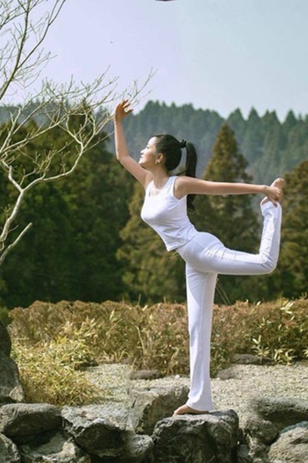 Diva Hồng Nhung ở tuổi 53: Nhan sắc tươi trẻ, vóc dáng thon thả nhờ chăm tập môn thể thao mà nhiều sao Việt cũng mê-7