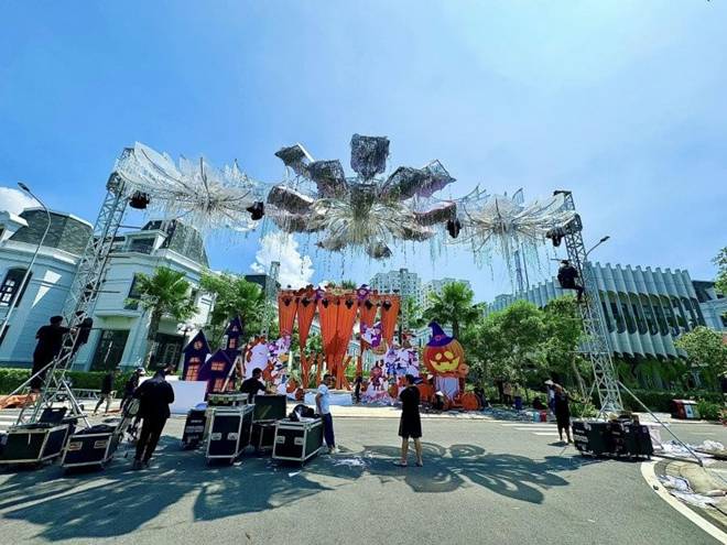 Nữ đại gia quận 7 Đoàn Di Băng trang trí biệt thự hoành tráng đón Halloween, ai nhìn cũng xuýt xoa quá đầu tư-12