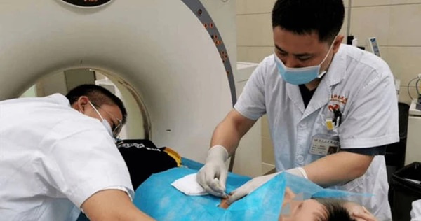 Cậu bé 12 tuổi bất ngờ phát hiện ung thư phổi giai đoạn cuối, người mẹ tiết lộ thói quen sinh hoạt nguy hiểm gây bệnh-1