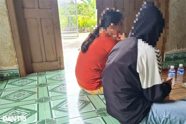 Yêu sớm qua mạng, nhiều bé gái dễ dàng bị xâm hại tình dục-1