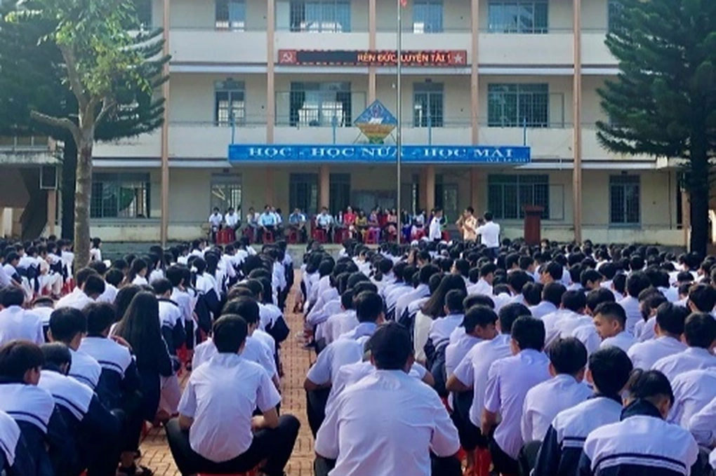 Yêu sớm qua mạng, nhiều bé gái dễ dàng bị xâm hại tình dục-2