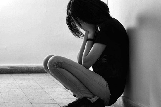 Tôi tủi hổ vì suốt ngày bị nhà chồng chê ít học