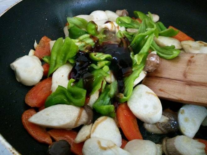 Loại nấm bán đầy chợ nhưng lại có vị như bào ngư, protein nhiều gấp 4-6 lần rau khác, xào kiểu này cực ngon-5
