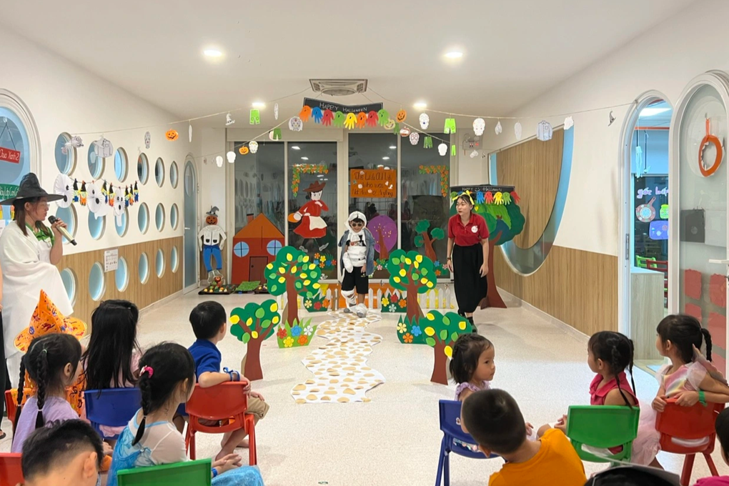 Mẹ toàn xin cơm thừa canh cặn, con học trường hàng trăm triệu đồng-3