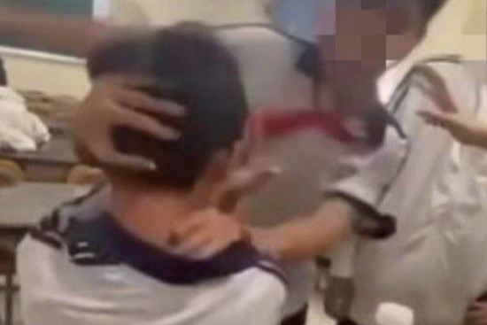 Vụ nam sinh đánh tới tấp bạn: Phòng GD&ĐT lên tiếng