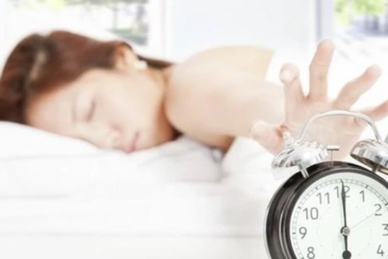 Những thói quen xấu khi ngủ dậy, có thể khiến bạn ngất xỉu, thậm chí đột quỵ