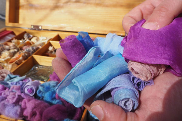 5 kiểu tóc nhuộm đỏ sang trọng và tôn da, đáng tham khảo cho dịp Tết-11