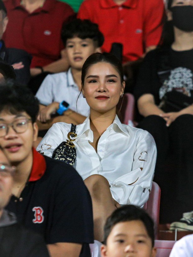 Cuộc sống hiện tại của Mạc Hồng Quân: Cùng bà xã bán hàng online, Kỳ Hân tủi thân vì thường xuyên phải xa chồng-4