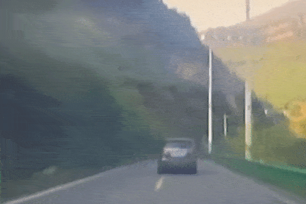 Cô gái thoát chết thần kỳ khi bi xe tải cuốn vào gầm-1