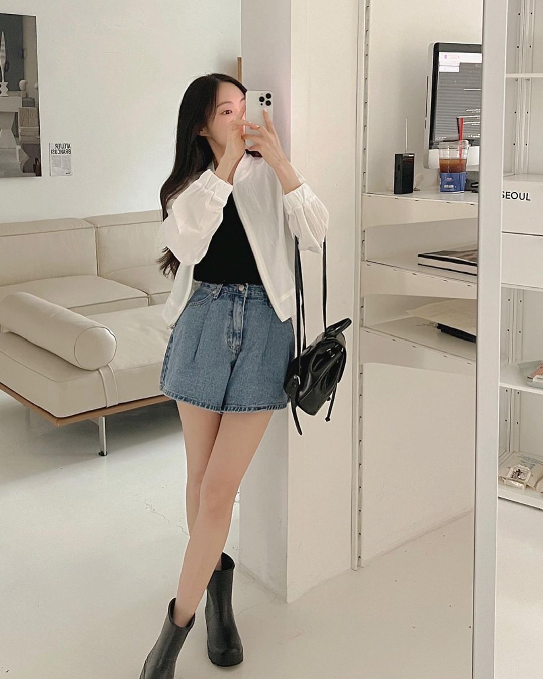 9 cách diện áo khoác dáng ngắn tôn dáng và thanh lịch trong mùa lạnh-8