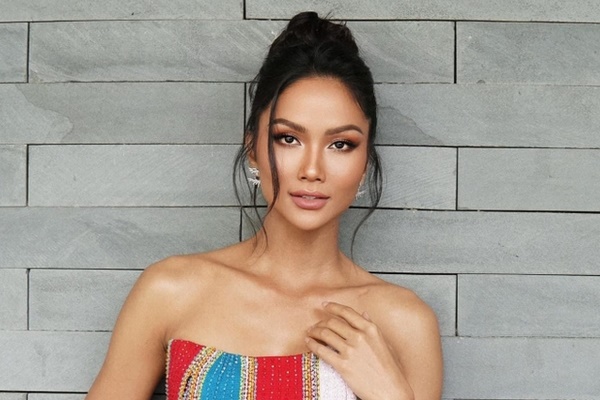 Hoa hậu Việt biếu bố mẹ mảnh đất rộng hơn nửa quả đồi: 27 tuổi mới có nụ hôn đầu, U35 chưa lấy chồng, đường tình ra sao?-3