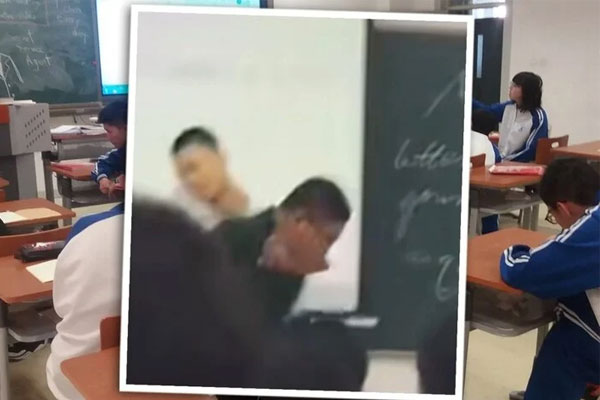 Bị thu điện thoại khi chơi game trong giờ học, nam sinh bóp cổ thầy giáo 2 lần-1