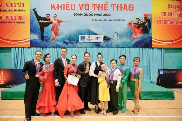 Phan Hiển gửi lời đặc biệt đến Khánh Thi: Cô ấy tạo nên tôi ngày hôm nay-5