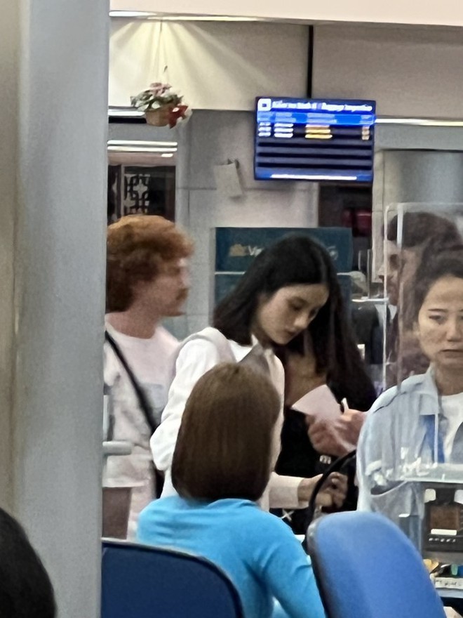 Hoa hậu Ý Nhi xuất hiện sau 3 tháng-3