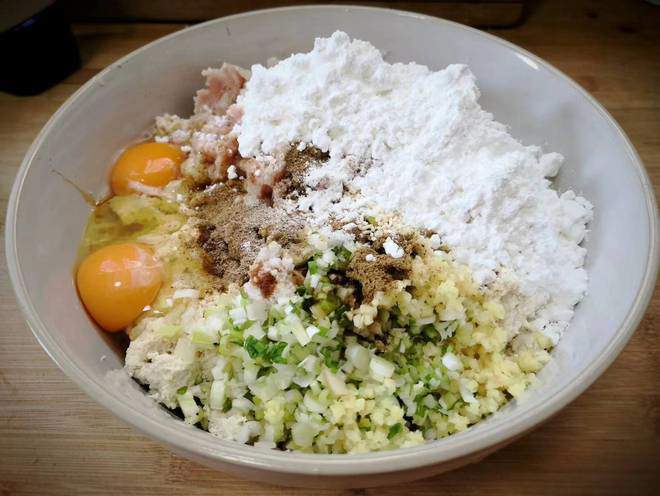 Củ này đang vào mùa, được coi là nhân sâm mùa đông bán đầy chợ, đem nấu được món mềm trong giòn ngoài ăn cực cuốn-6