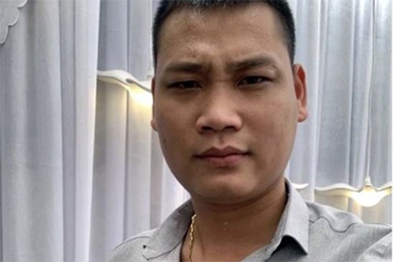 Bắt nhân viên tiếp thị dùng sổ đỏ giả lừa bạn lấy tiền đầu tư