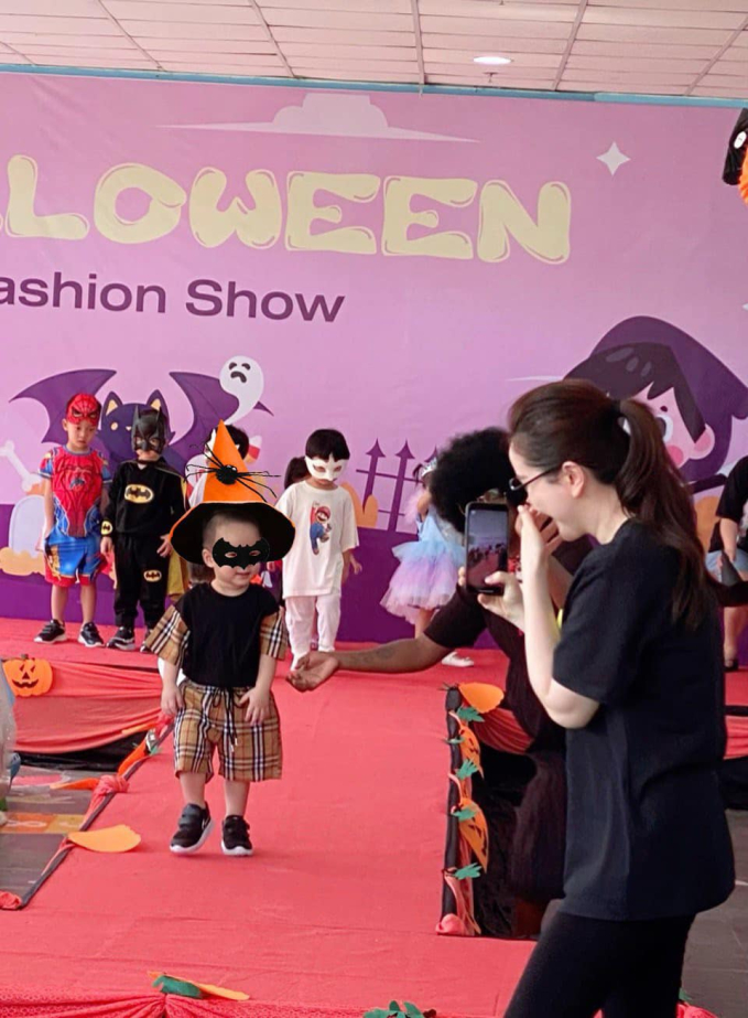 Vbiz nhập tiệc Halloween: Elsa Thùy Tiên bị con trai Hòa Minzy chê toàn tập, loạt sao đầu tư khủng nhưng chiếm spotlight là hội bạn BB Trần-10