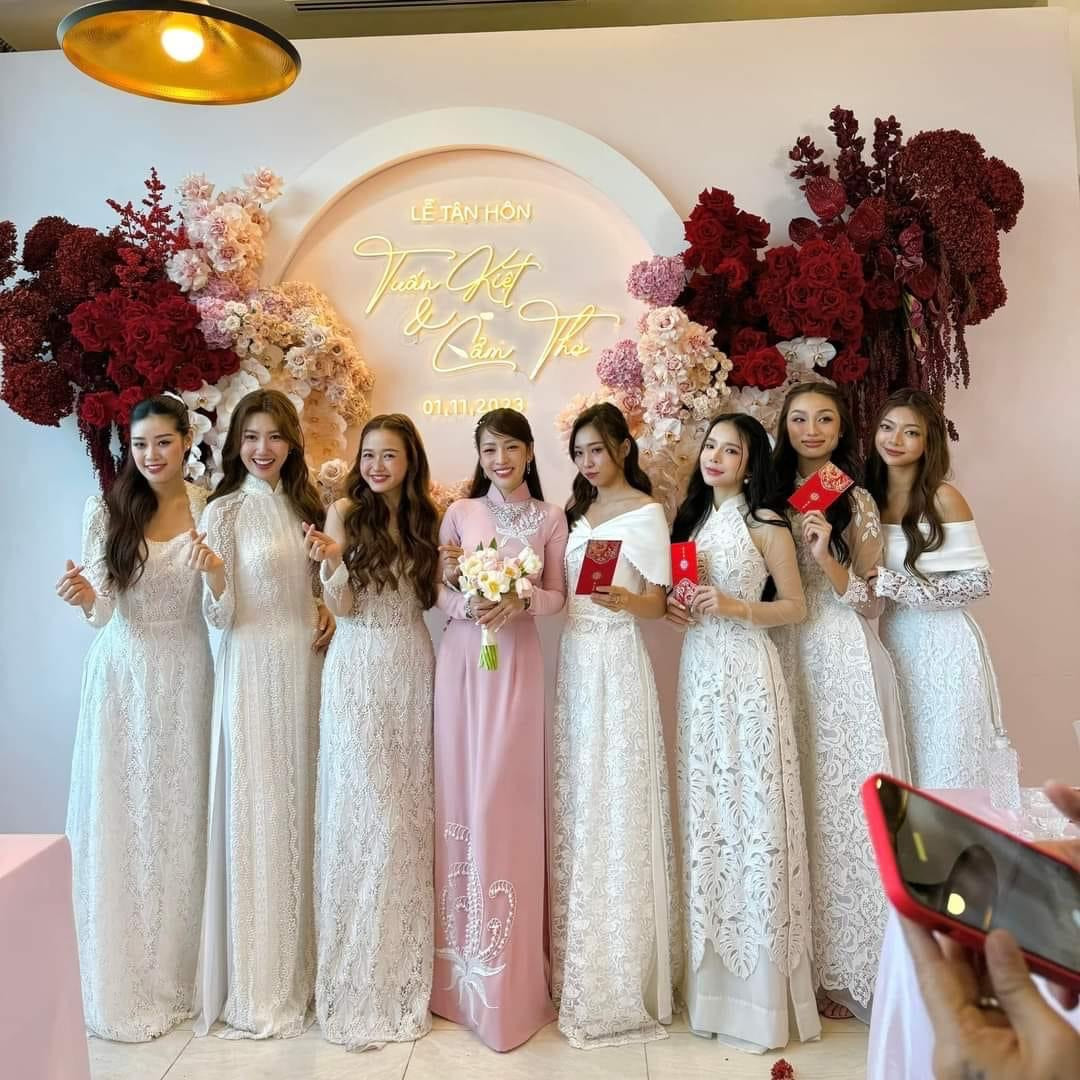 Dàn sao Việt đổ bộ đám hỏi của Gin Tuấn Kiệt và Puka-9