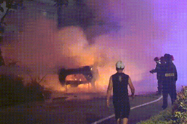 Bé gái 3 tuổi bị bố đạp ngã, túm chân quăng ra xa ở Thanh Hóa-3