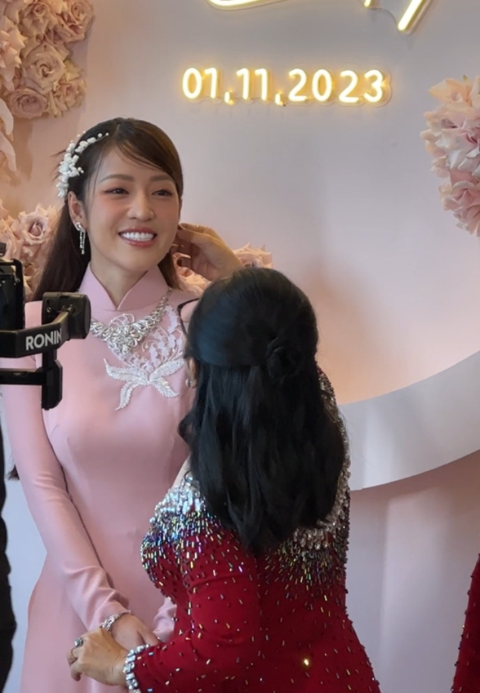 Puka được mẹ chồng tặng trang sức kim cương tiền tỷ trong lễ hỏi-2