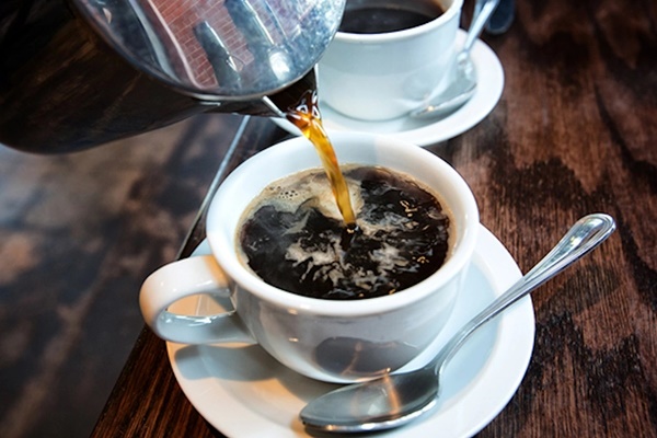 Phụ nữ sau tuổi 25 càng nên tránh uống cà phê với thứ này vì hại sức khỏe lại già nhanh-2