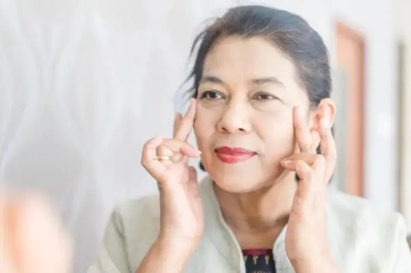 2 mốc lão hóa khó tránh trong đời, muốn trẻ lâu cần làm được những việc này từ tuổi 20-5