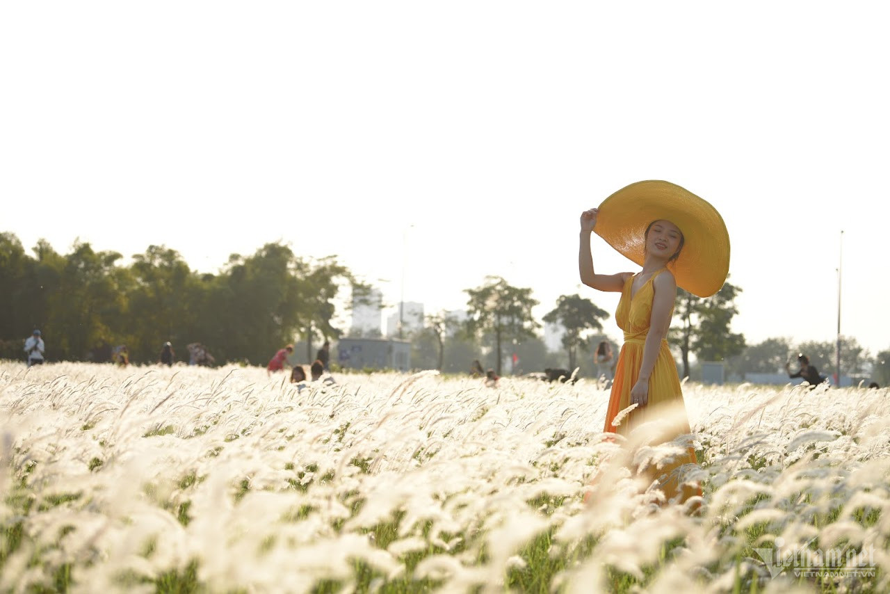 Thời tiết Hà Nội 3 ngày tới: Nắng thu dịu mát liên tiếp trước khi lại có mưa-1