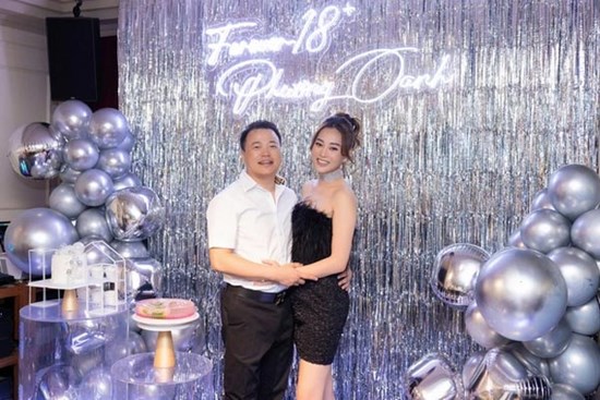 Phương Oanh và Shark Bình bất ngờ hoãn đám cưới