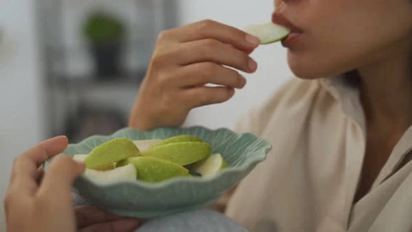 Loại quả giòn ngọt, vitamin C gấp 4 lần cam, tốt cho tiêu hóa, tim mạch và ngừa ung thư-2