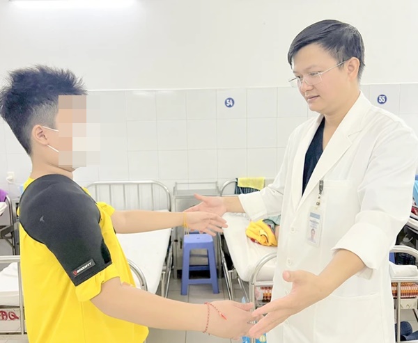 Đà Nẵng: Bé trai 10 tuổi bị đột quỵ-1