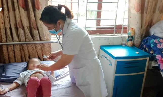 Lạng Sơn: Dùng nước khe, suối chế biến thức ăn, nhiều trẻ mầm non nhập viện-1