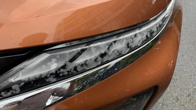 Cách xử lý khi đèn ô tô bị hấp hơi nước-1