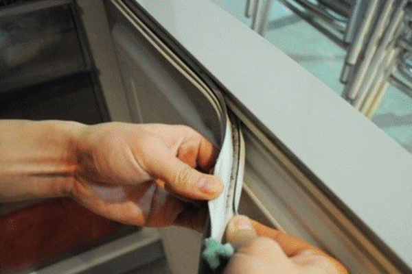 Bí quyết làm sạch phòng tắm mà không cần cọ rửa nhiều-2