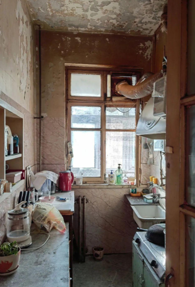 Căn hộ 59 tuổi được cải tạo: Từ ẩm mốc, cũ kỹ thành lung linh, hiện đại khiến ai cũng bất ngờ-12