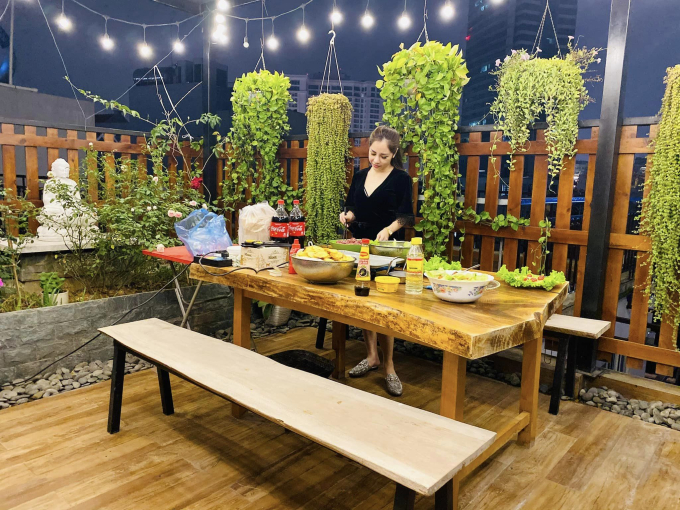 Căn nhà 9 tầng của Bạch Lan Phương - bạn gái Huỳnh Anh: Chi gần 10 tỷ đồng để sửa sang, chính chủ miệt mài flex” view triệu đô-8