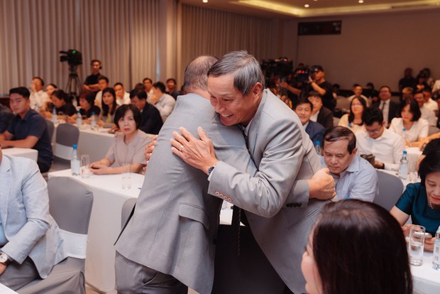 HLV Park Hang-seo nói điều xúc động khi HLV Mai Đức Chung chia tay ĐT nữ Việt Nam-2