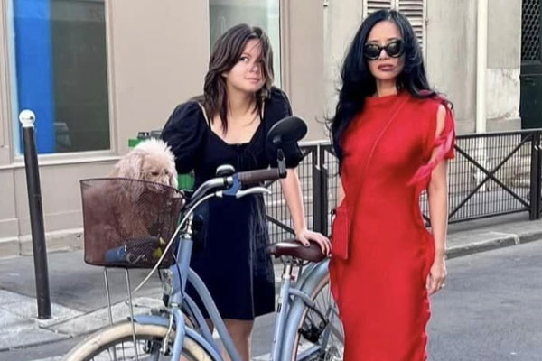 Các con của Hồng Nhung ngày nào bé xíu giờ cao hơn cả mẹ, nhìn vào 1 chi tiết, nhiều người khen chị đẹp biết cách tôn trọng con-2