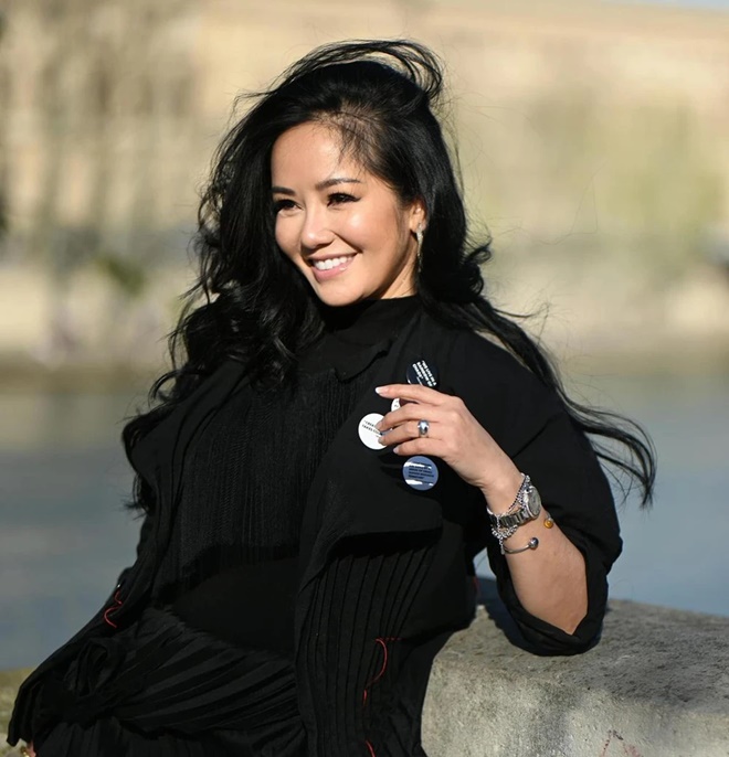 Diva Hồng Nhung: Chị đẹp với 2 cuộc hôn nhân kỳ lạ, tuổi 53 nhan sắc rực rỡ, được bạn trai Tây yêu thương-1
