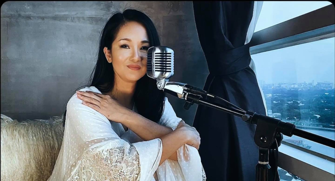 Diva Hồng Nhung: Chị đẹp với 2 cuộc hôn nhân kỳ lạ, tuổi 53 nhan sắc rực rỡ, được bạn trai Tây yêu thương-2